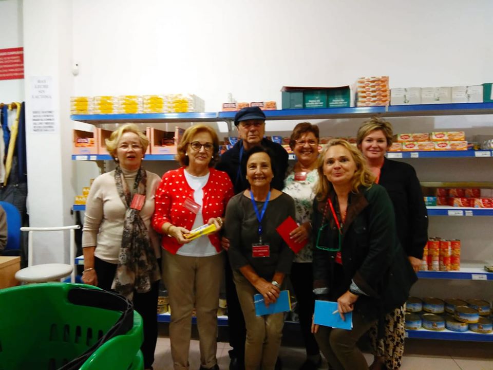 alfonso aramburu en el economato solidario resurgir alfonso aramburu en el economato solidario resurgir
