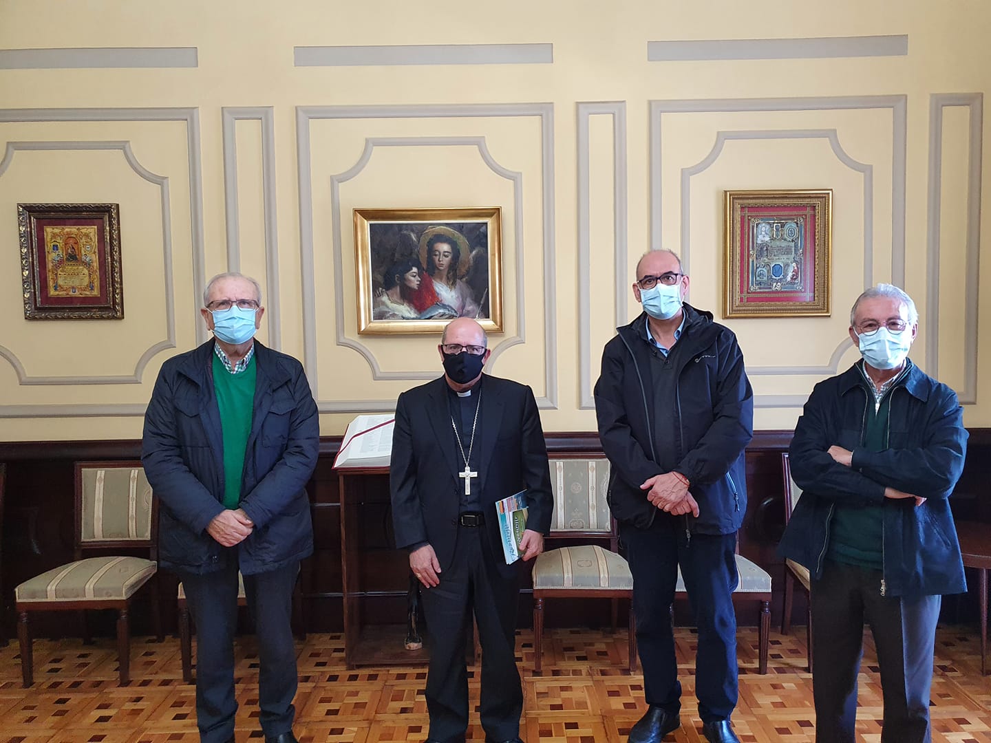 El Obispo de Huelva con el Economato Solidario Resurgir El Obispo de Huelva con el Economato Solidario Resurgir